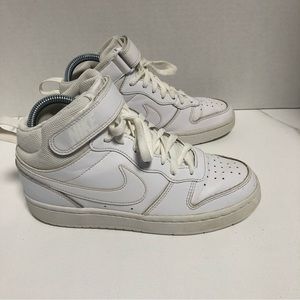 Nike Youth Sz 4.5 Court Borough Mid 2 GS Boys Sneakers White